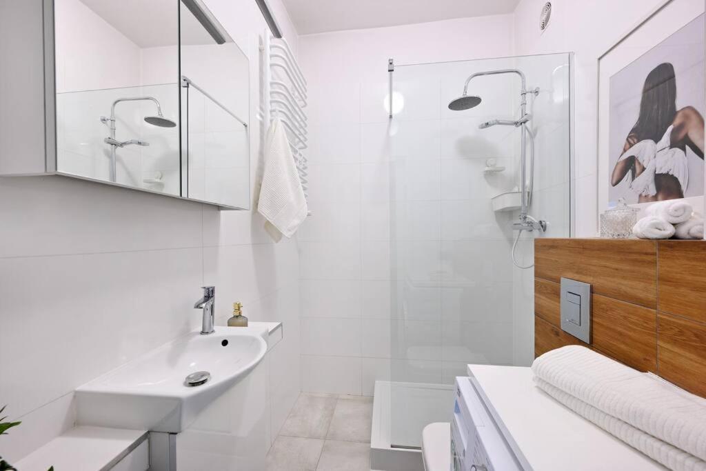 Saska Kepa -Ul. Francuska 2' Min Apartment Varşovia Exterior foto