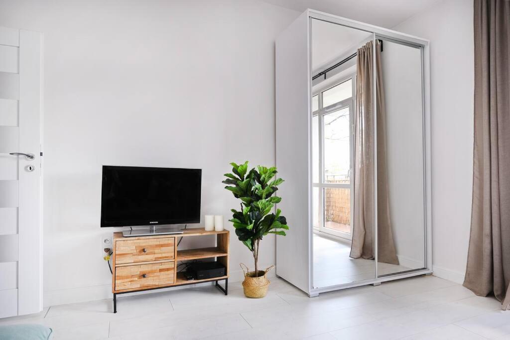 Saska Kepa -Ul. Francuska 2' Min Apartment Varşovia Exterior foto