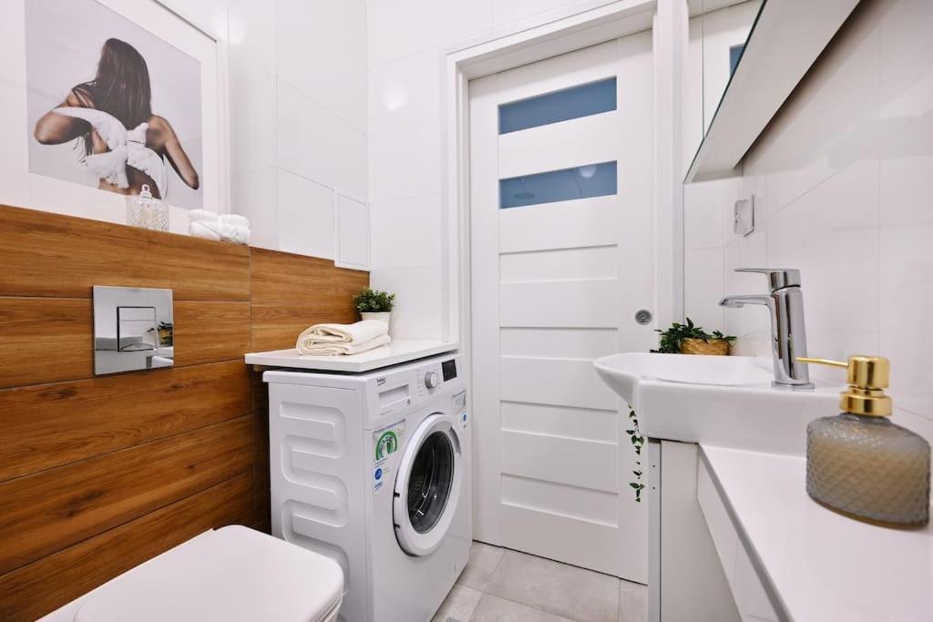 Saska Kepa -Ul. Francuska 2' Min Apartment Varşovia Exterior foto