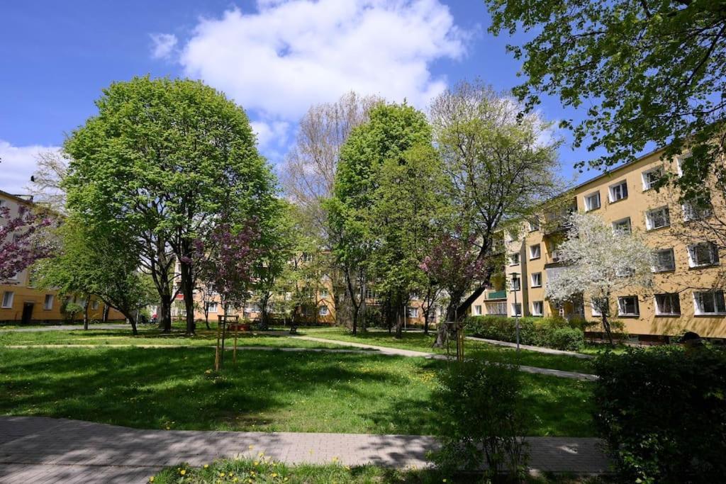 Saska Kepa -Ul. Francuska 2' Min Apartment Varşovia Exterior foto